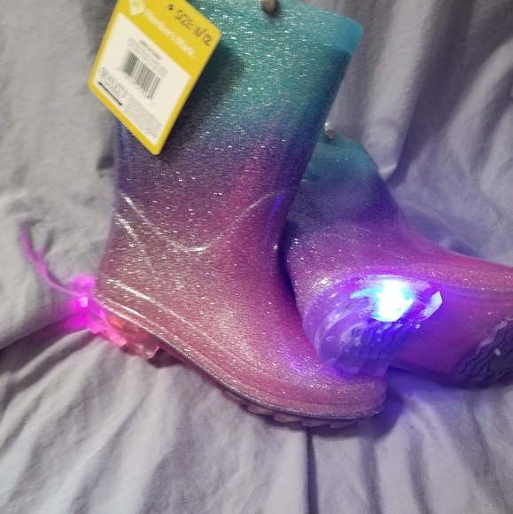 Member's Mark Other - Kids Multicolored Sparkle Light-up Rain boots. Size 11/12
